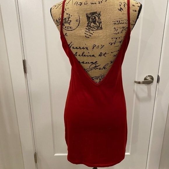 2 PIECE MINI DRESS WITH LONG LACE SHELL COVER IN BURGUNDY SIZE MEDIUM - Picture 4 of 16